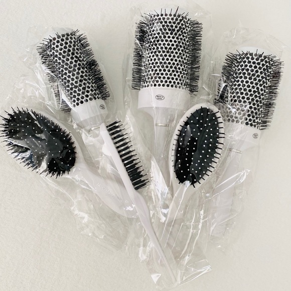 monat heated brush